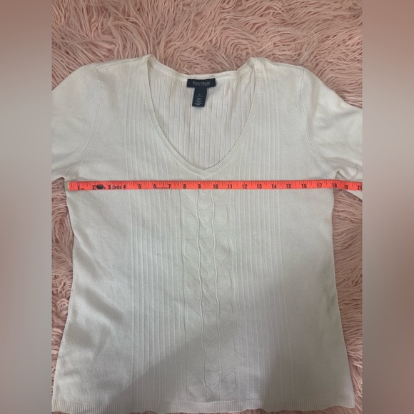 White House Black Market v-neck long sleeve sweater - Picture 5 of 9